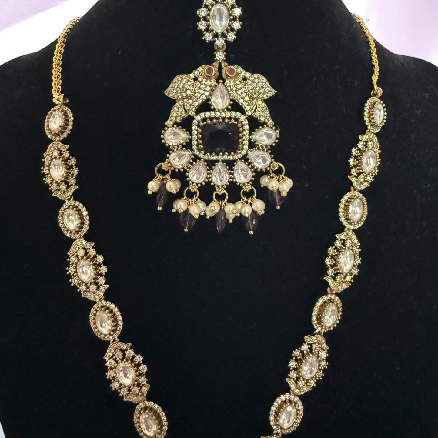 Antique Gold Kundan Choker Necklace Set with Earrings & Maang Tikka – Bridal Indian Jewelry