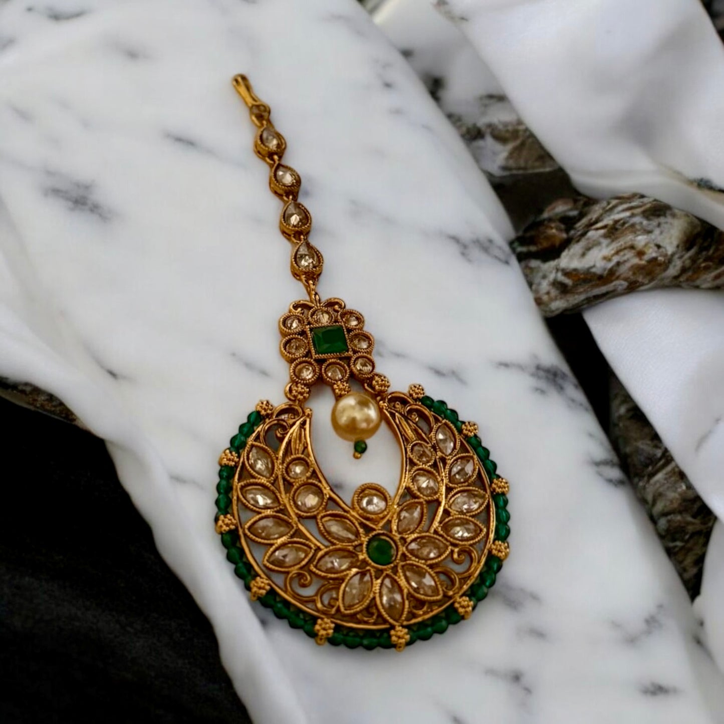 Antique Gold Choker Necklace Set with Green Stones & Pearls – Bridal Jewelry with Earrings & Maang Tikka