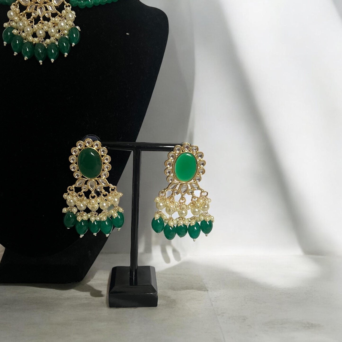 Green Beaded Adjustable Pendant Choker Set