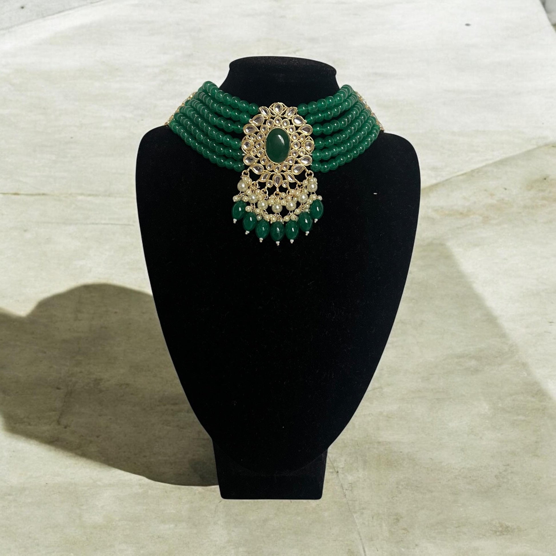 Green Beaded Adjustable Pendant Choker Set